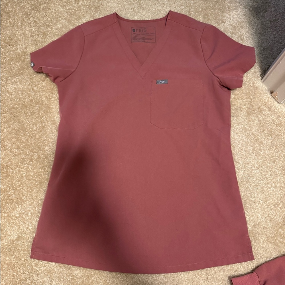 Mauve FIGS set: XXS top and XSP bottoms